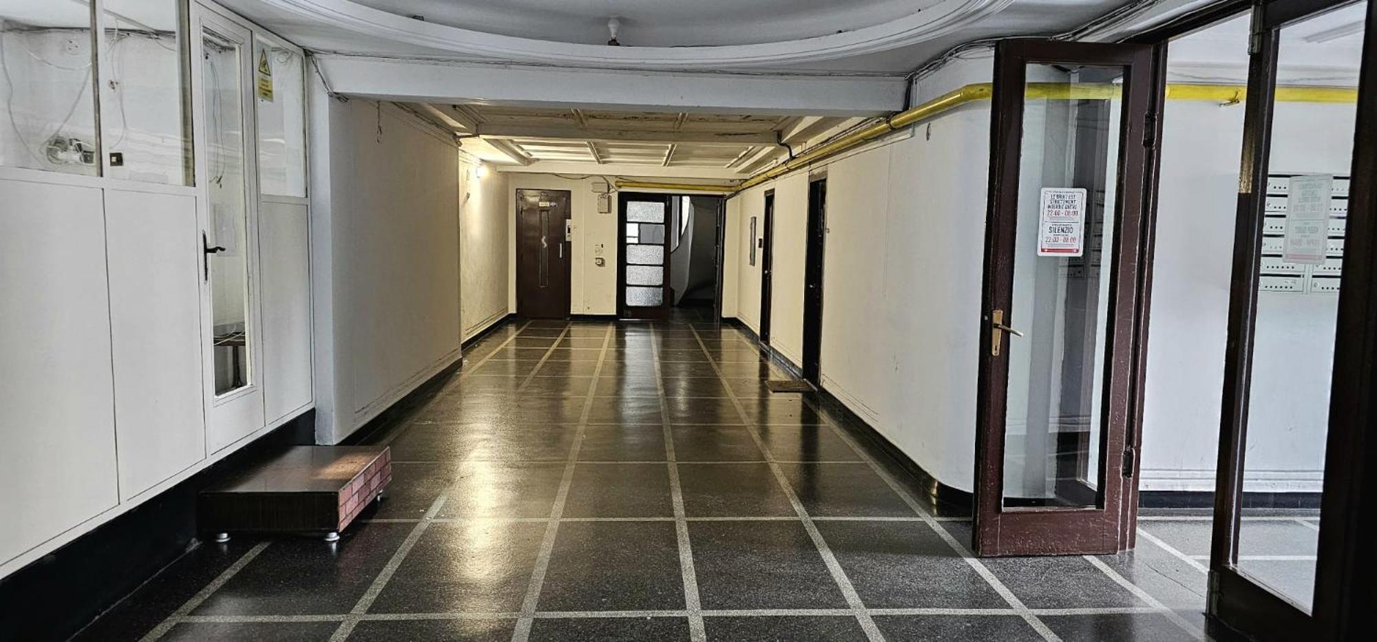 Tantra Studio 1 Conta Universitate Bucureşti Exterior foto