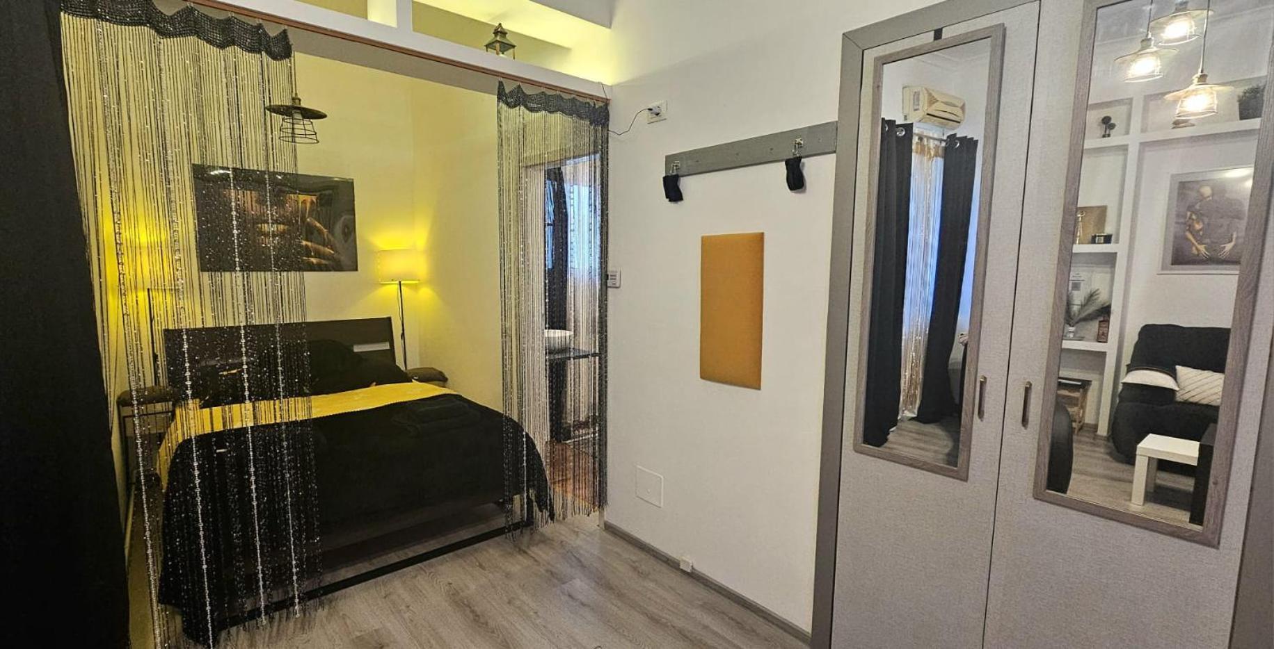 Tantra Studio 1 Conta Universitate Bucureşti Exterior foto