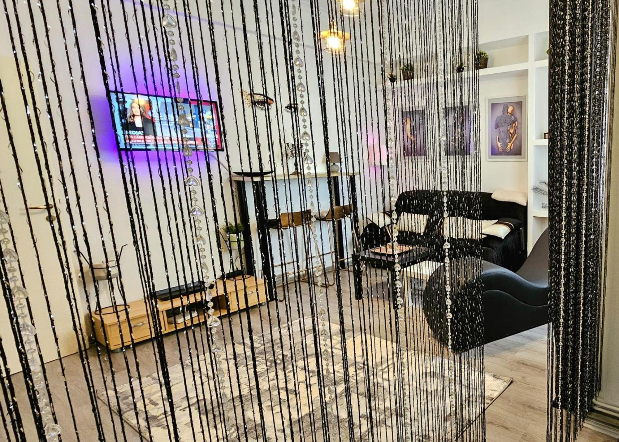 Tantra Studio 1 Conta Universitate Bucureşti Exterior foto